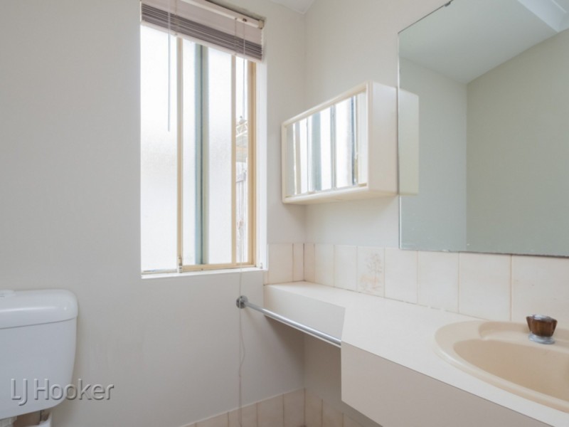 22 Redcliffe Street, East Cannington WA 6107