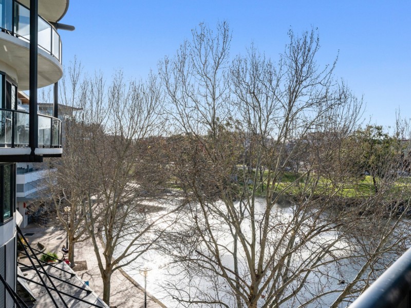 10/82 Royal Street, East Perth WA 6004