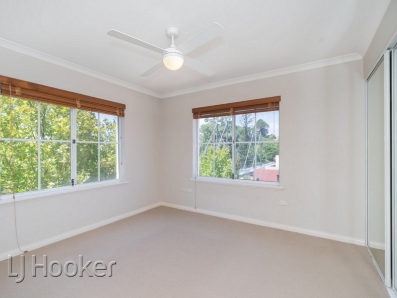11/2 Henry Lawson Walk, East Perth WA 6004