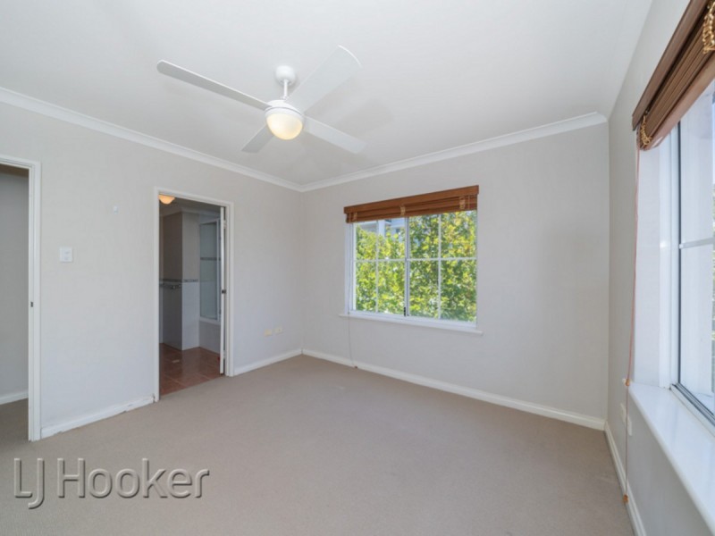 11/2 Henry Lawson Walk, East Perth WA 6004