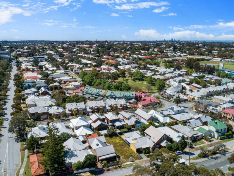 8 Bay Patch Street, East Fremantle WA 6158