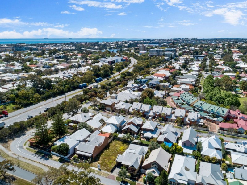 8 Bay Patch Street, East Fremantle WA 6158
