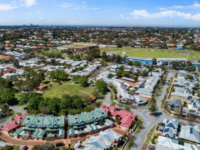 8 Bay Patch Street, East Fremantle WA 6158
