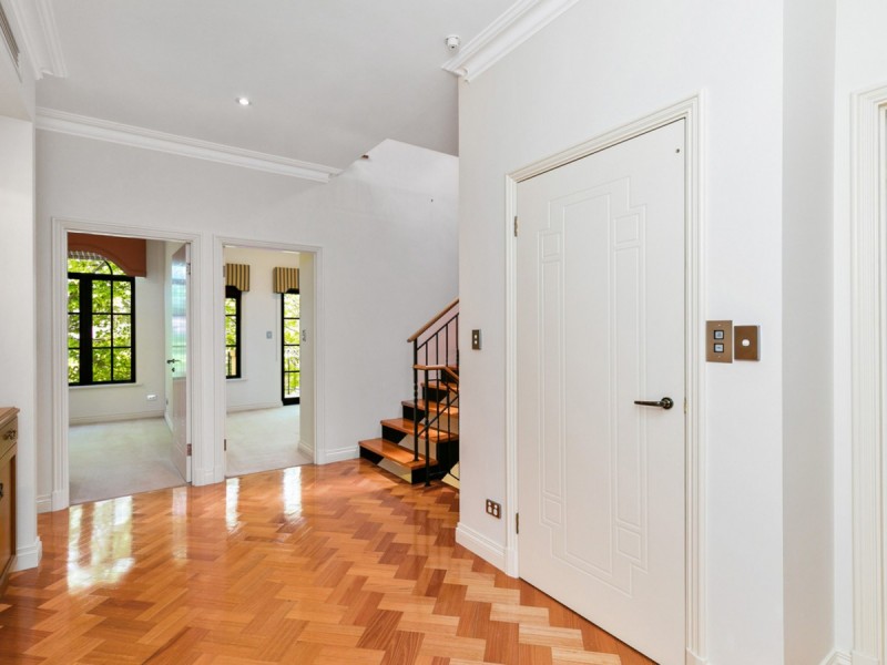 8 Victory Terrace, East Perth WA 6004