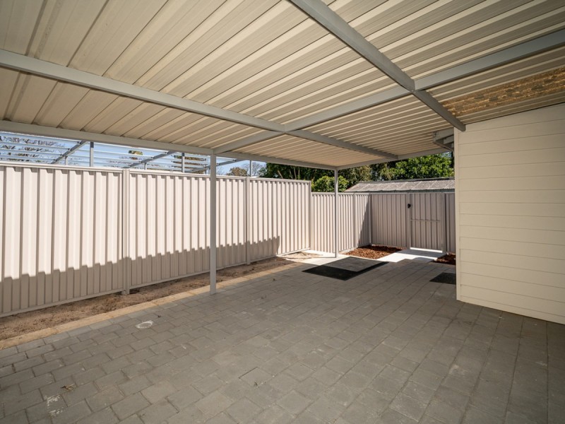16 Crellin Way, Cloverdale WA 6105