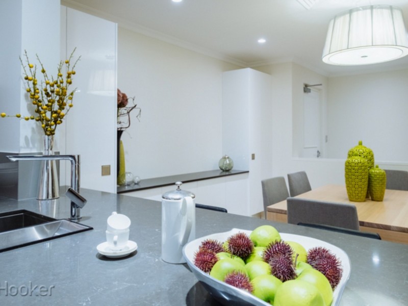 10/25 Haig Park Circle, East Perth WA 6004