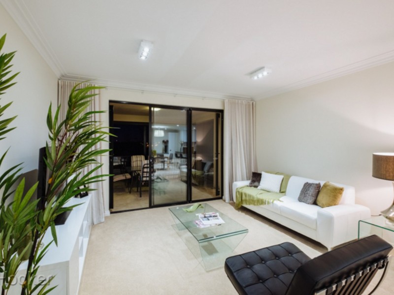 10/25 Haig Park Circle, East Perth WA 6004