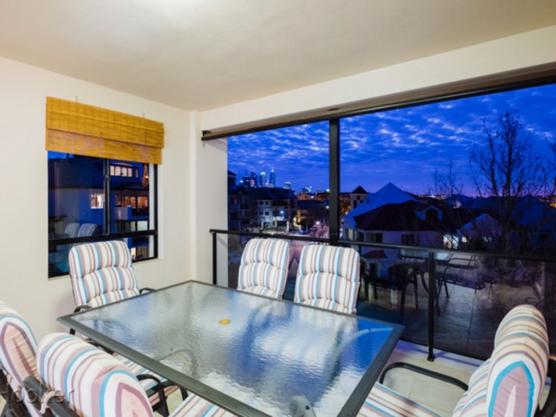 10/25 Haig Park Circle, East Perth WA 6004