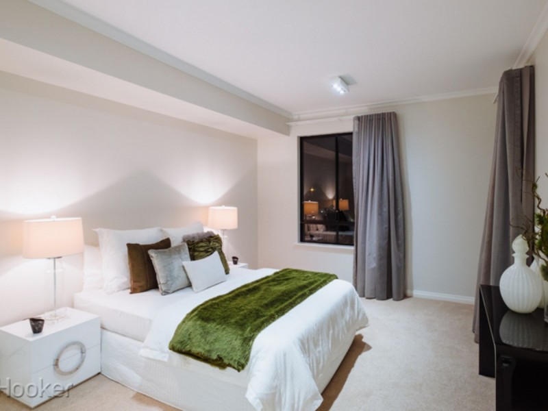 10/25 Haig Park Circle, East Perth WA 6004