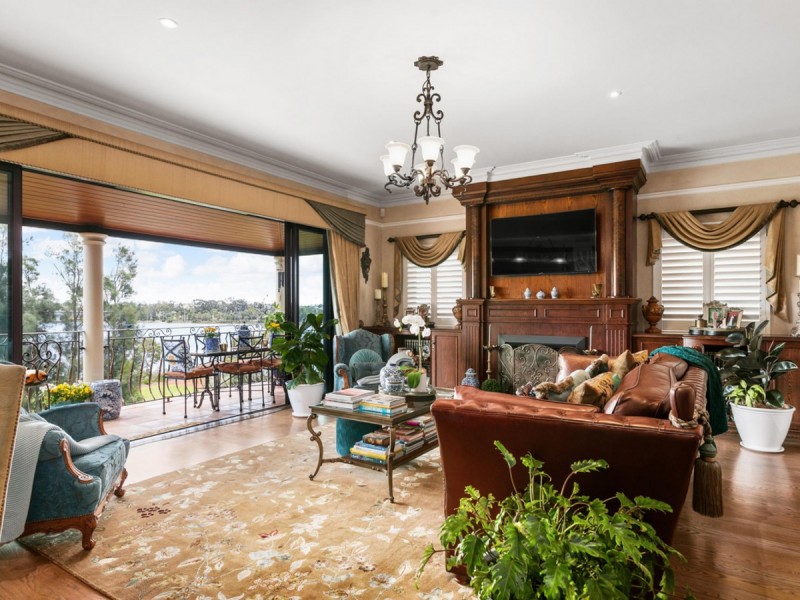 12 Gibraltar Way, East Perth WA 6004