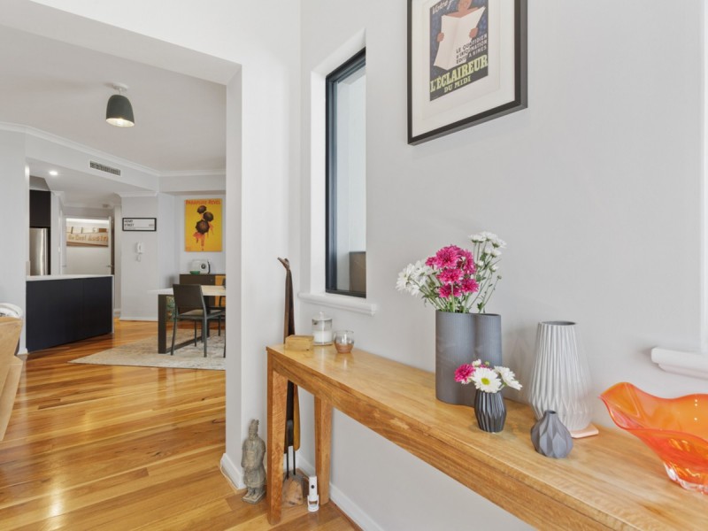 2/7 Henry Street, East Perth WA 6004