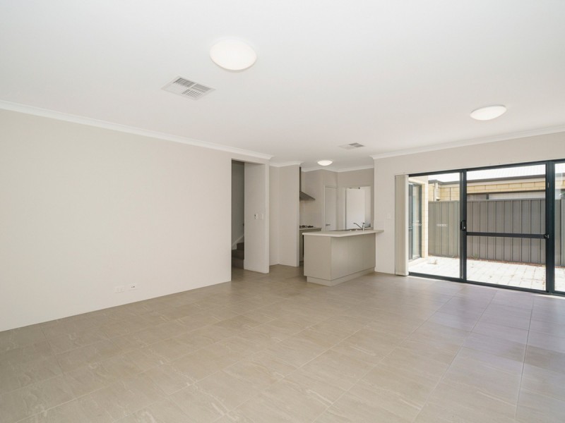 10d Smiths Avenue, Redcliffe WA 6104