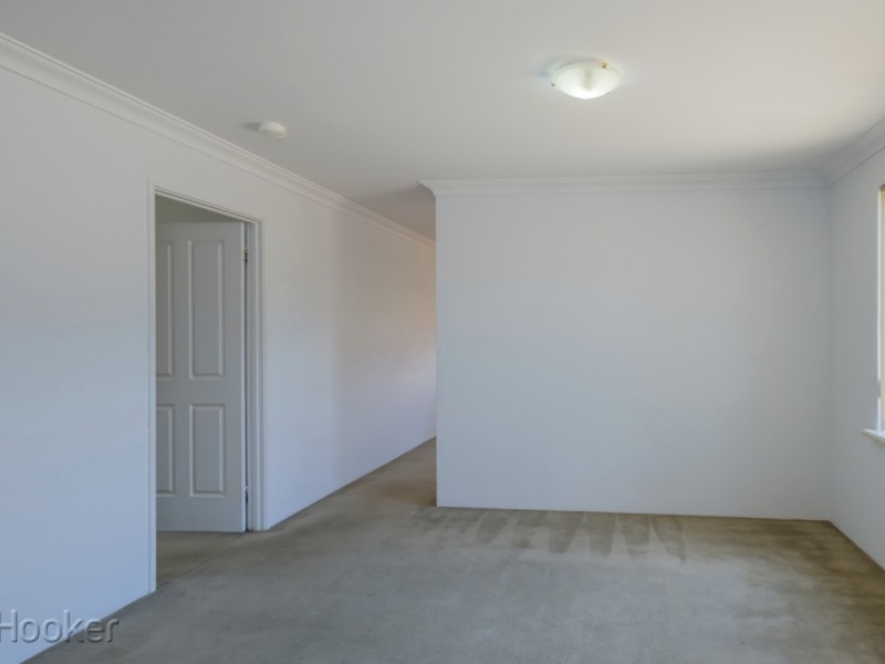 2/10 Leslie Street, Cannington WA 6107