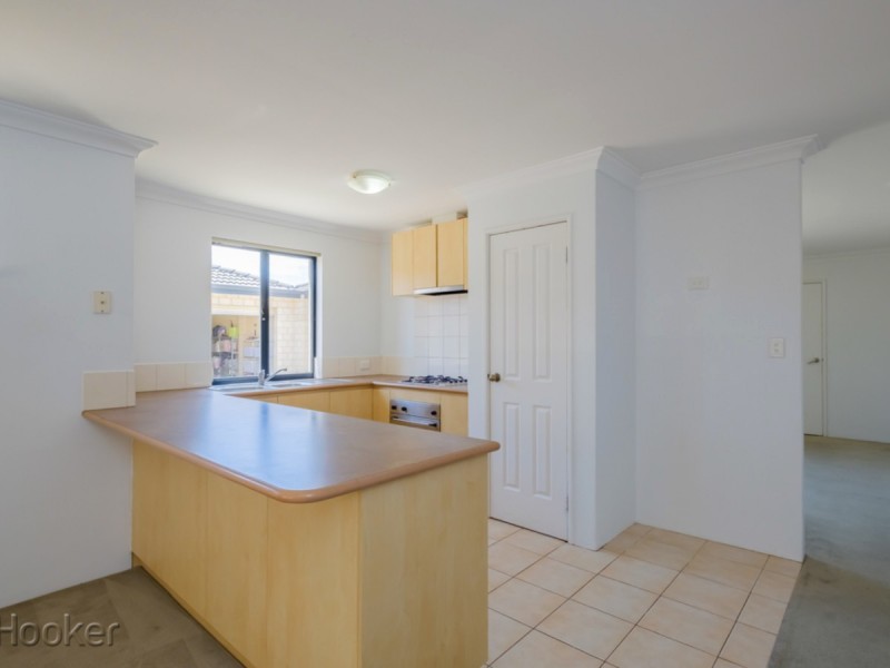 2/10 Leslie Street, Cannington WA 6107