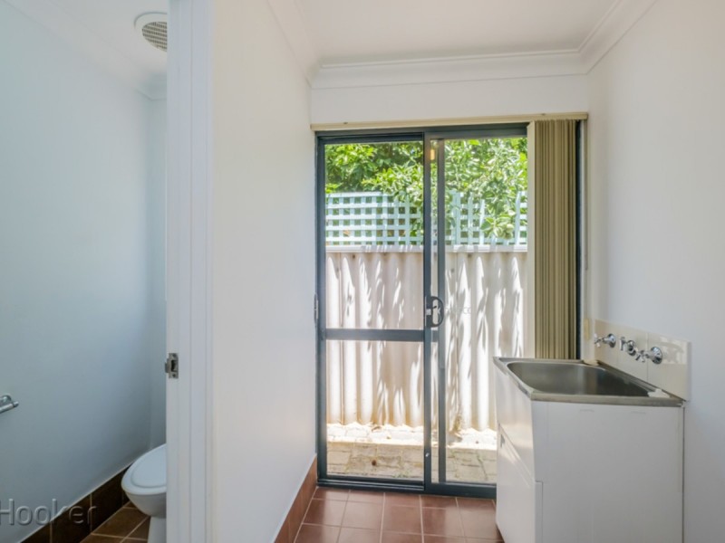 2/10 Leslie Street, Cannington WA 6107