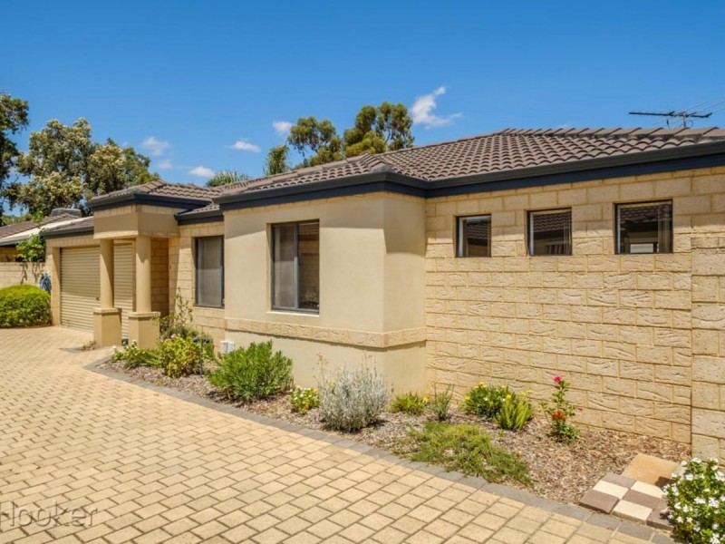2/10 Leslie Street, Cannington WA 6107