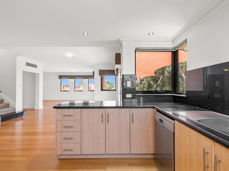 8/40 Victory Terrace, East Perth WA 6004