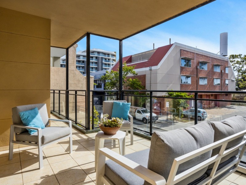 2/8 Tully Road, East Perth WA 6004