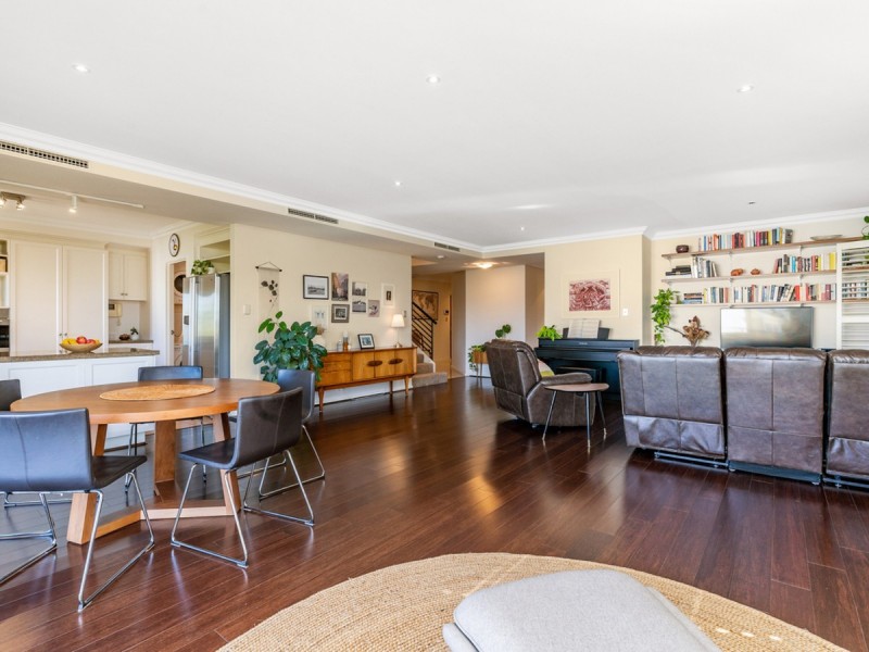 9/35 Haig Park Circle, East Perth WA 6004