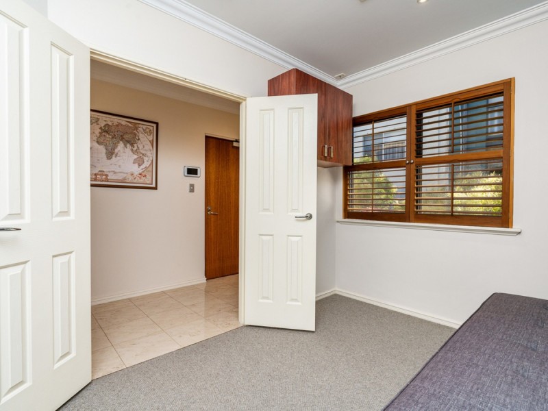9/35 Haig Park Circle, East Perth WA 6004