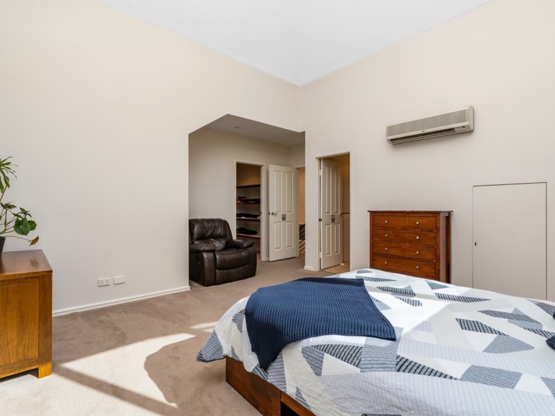 9/35 Haig Park Circle, East Perth WA 6004