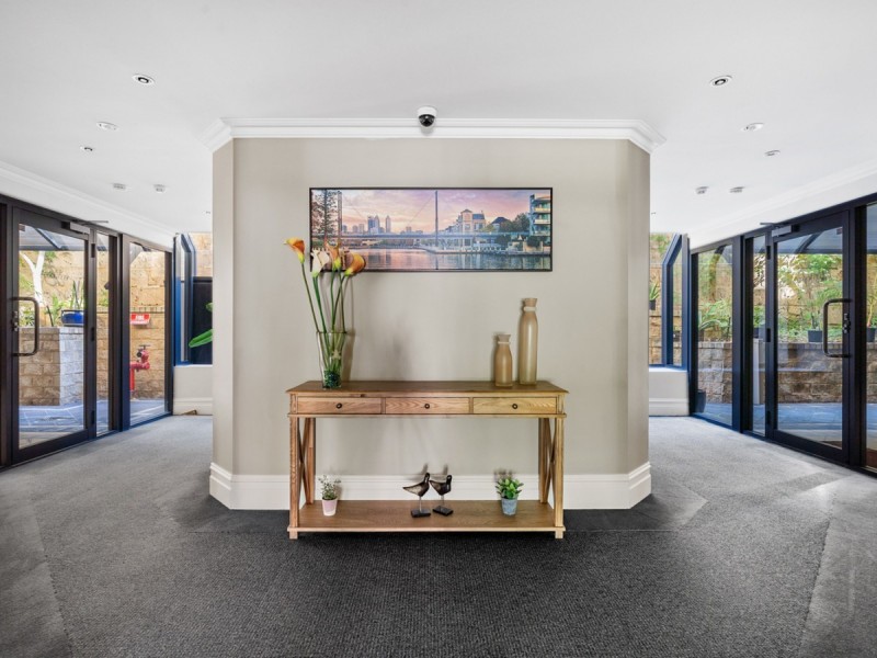 9/35 Haig Park Circle, East Perth WA 6004