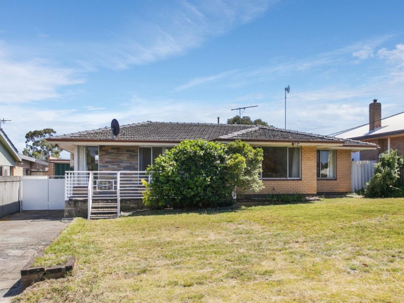 32 Gallagher Street, Eden Hill WA 6054