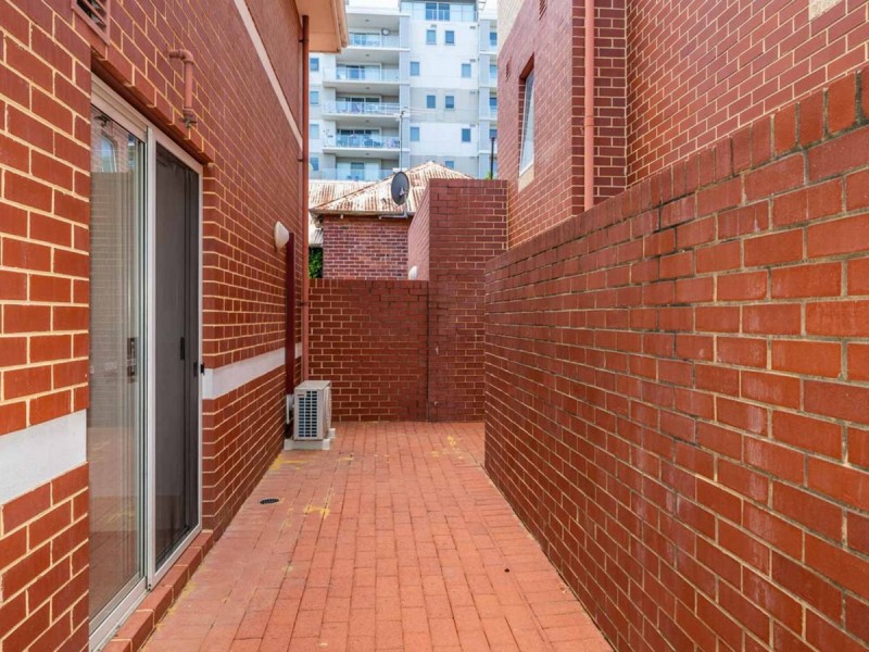 2/55 Wellington Street, East Perth WA 6004