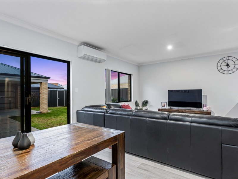 5 Antina Road, Banksia Grove WA 6031