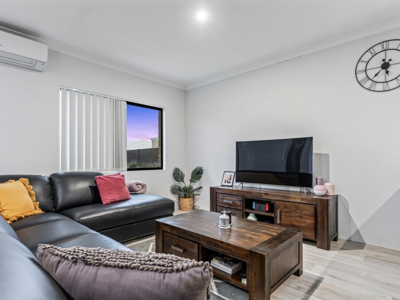 5 Antina Road, Banksia Grove WA 6031