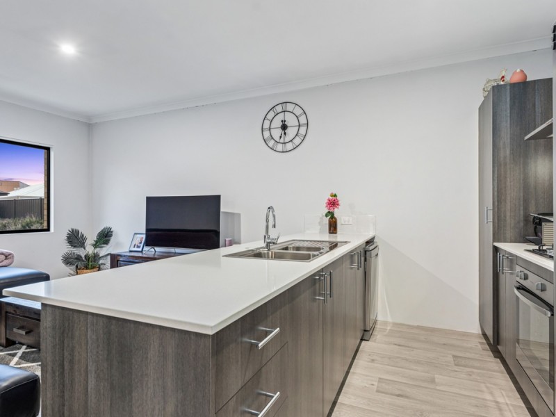 5 Antina Road, Banksia Grove WA 6031