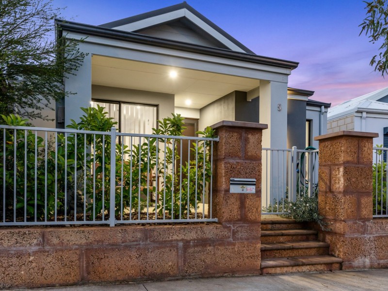 5 Antina Road, Banksia Grove WA 6031