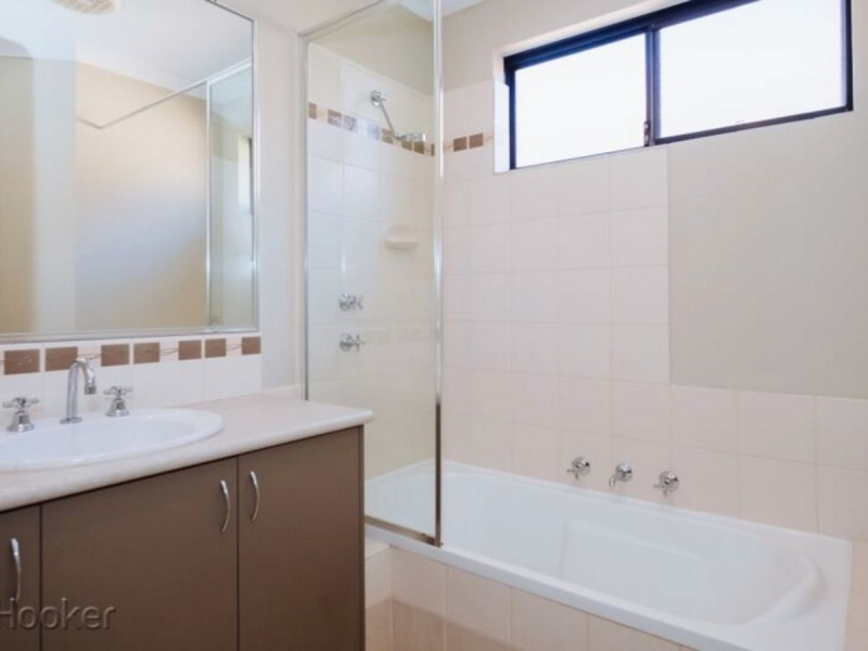 1/30 Eastdene Circle, Nollamara WA 6061