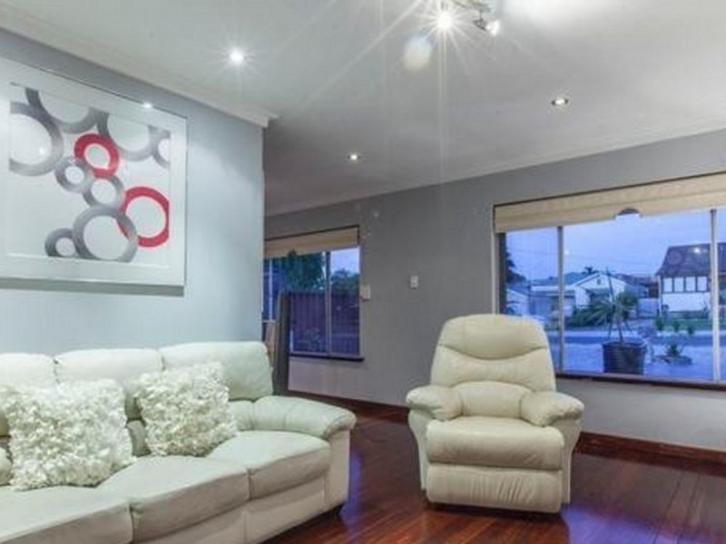 40 Hutchinson Street, Rivervale WA 6103