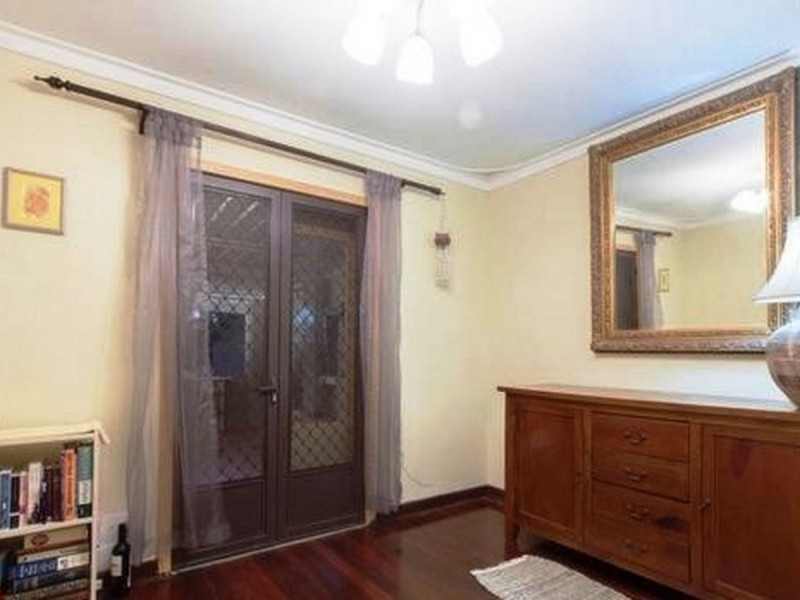 40 Hutchinson Street, Rivervale WA 6103