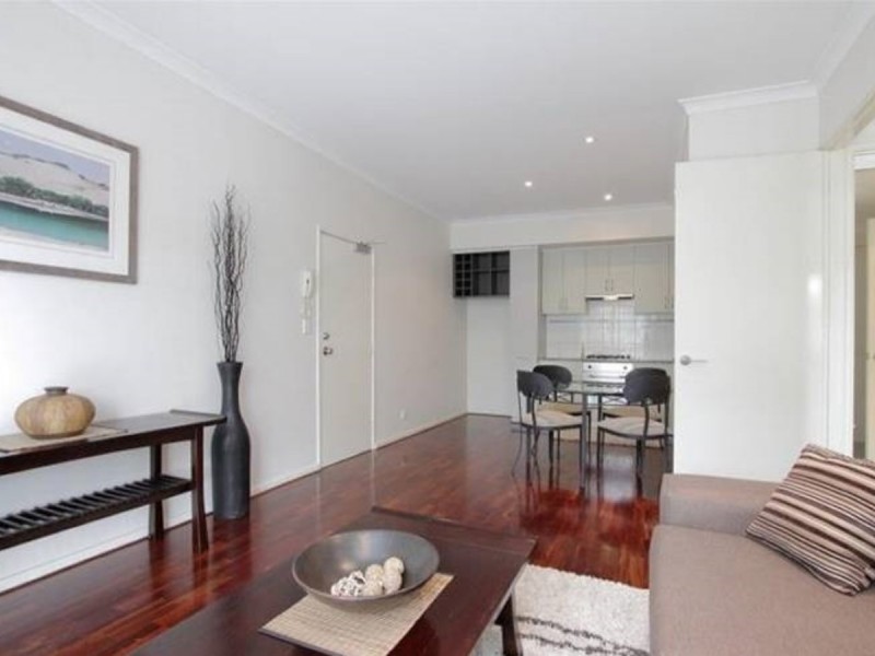 8/24 Saunders Street, East Perth WA 6004