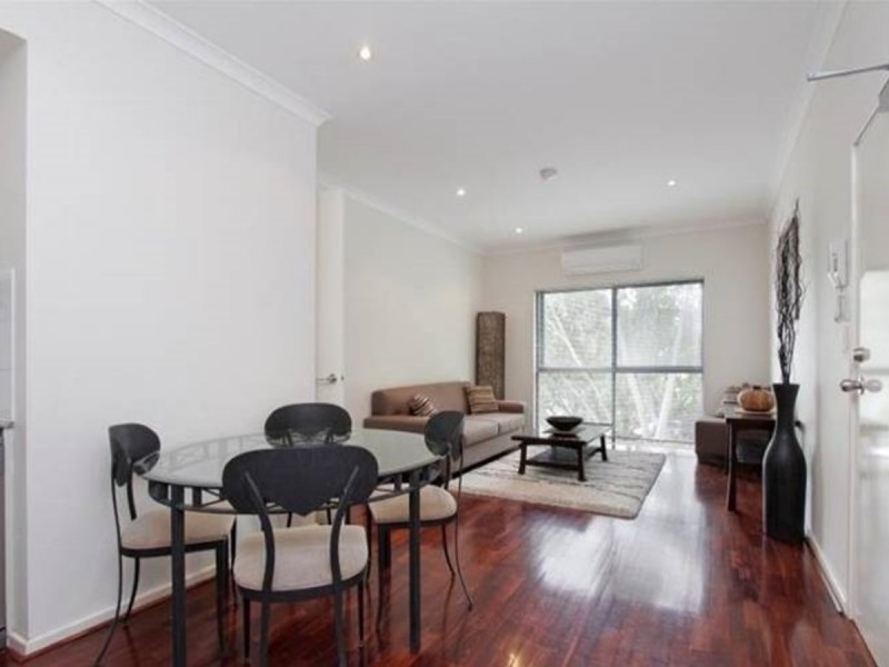 8/24 Saunders Street, East Perth WA 6004