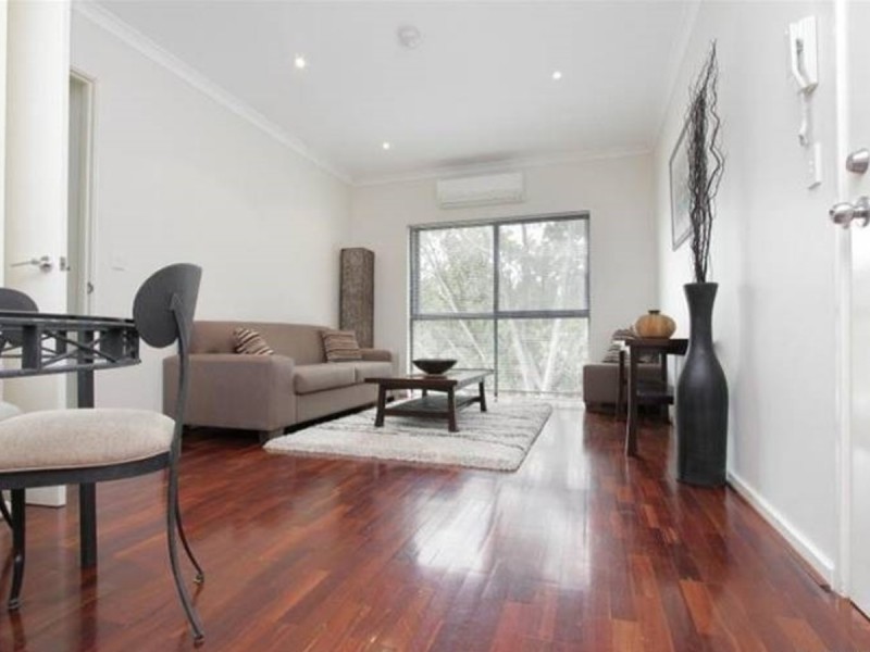 8/24 Saunders Street, East Perth WA 6004