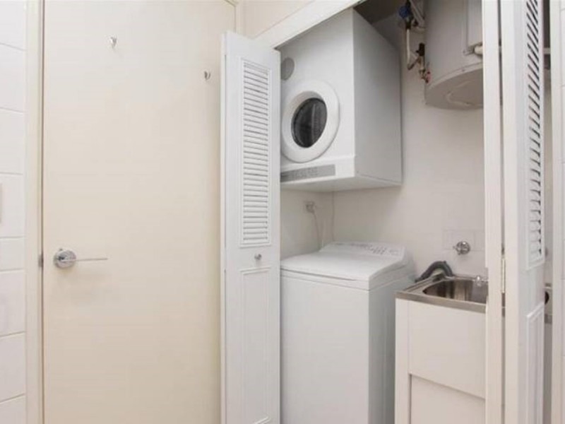 8/24 Saunders Street, East Perth WA 6004