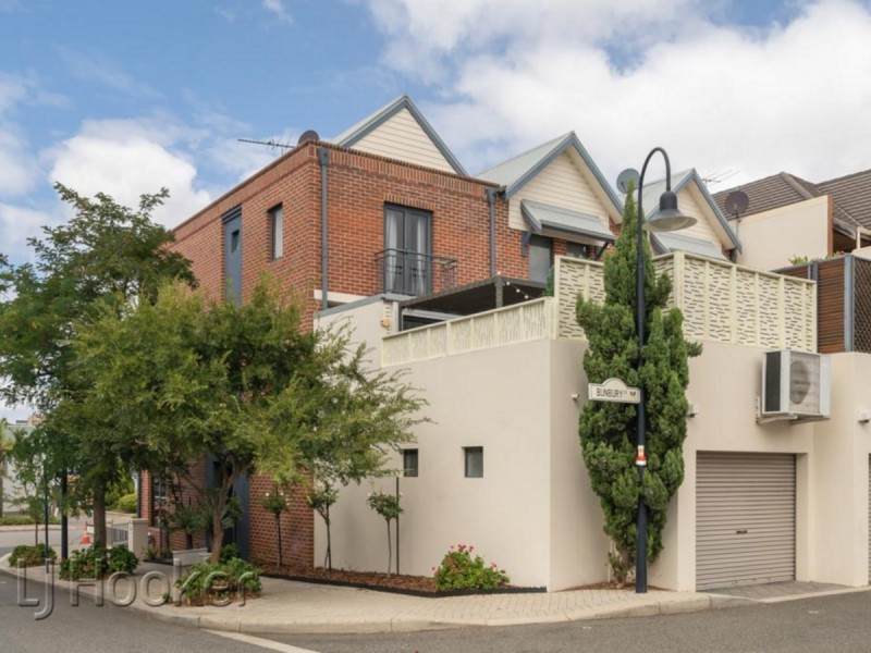 24 Kensington Street, East Perth WA 6004