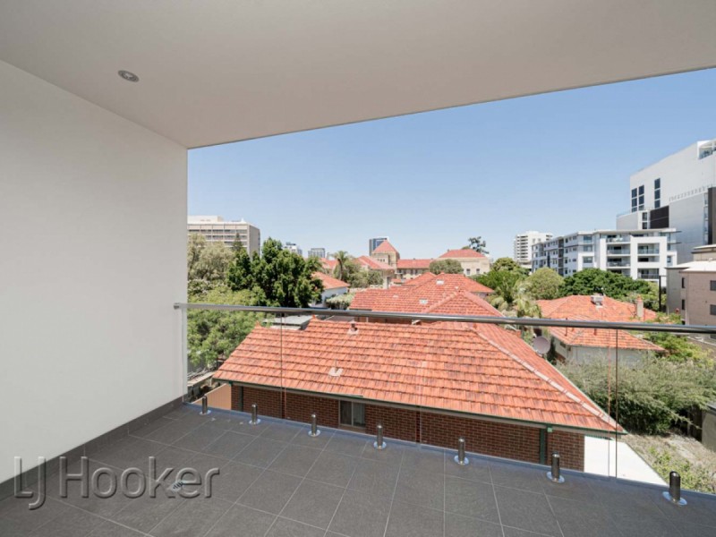 27/17 Wickham Street, East Perth WA 6004
