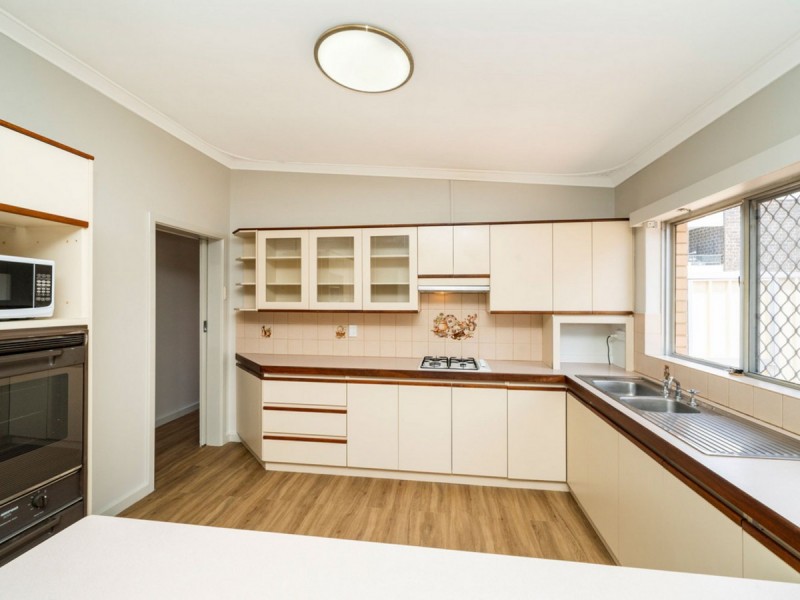 1/98 Cohn Street, Kewdale WA 6105