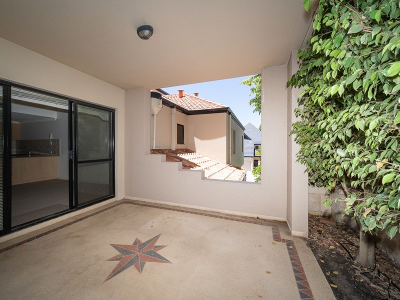 1/40 Victory Terrace, East Perth WA 6004