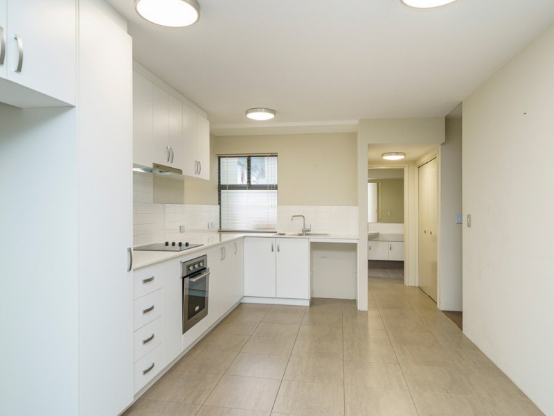 1/3 Beverley Road, Cloverdale WA 6105