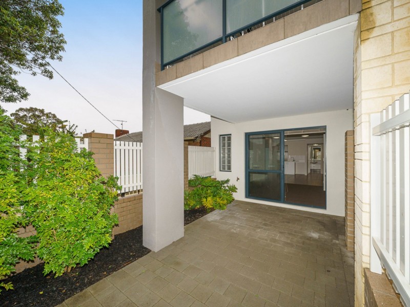 1/3 Beverley Road, Cloverdale WA 6105