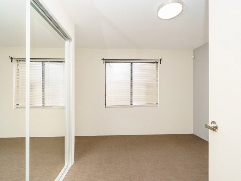 1/3 Beverley Road, Cloverdale WA 6105