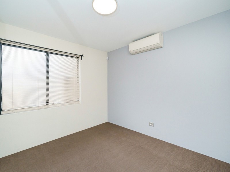 1/3 Beverley Road, Cloverdale WA 6105