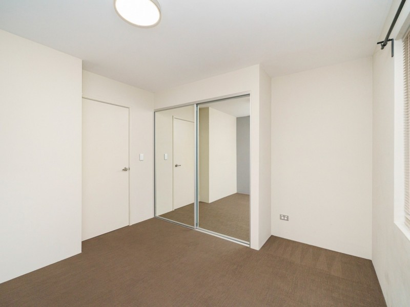 1/3 Beverley Road, Cloverdale WA 6105