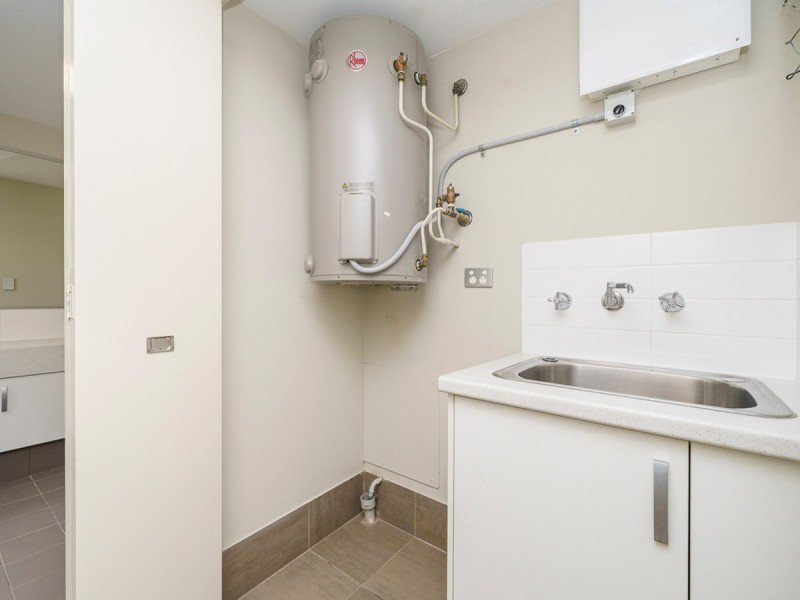 1/3 Beverley Road, Cloverdale WA 6105