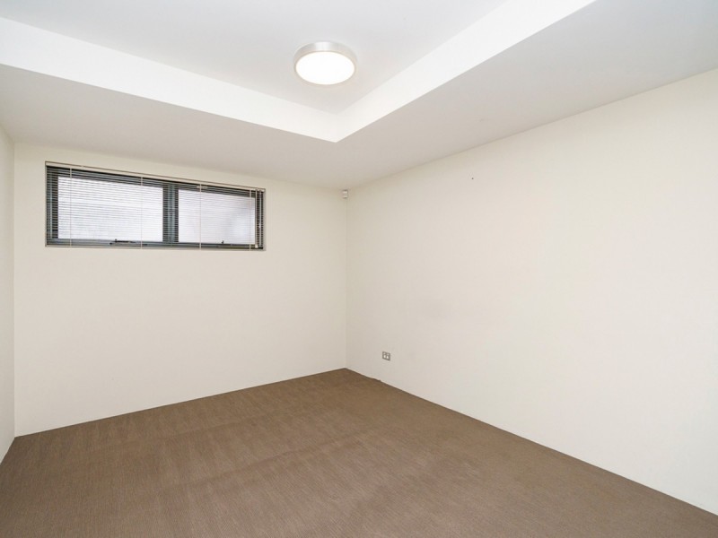 1/3 Beverley Road, Cloverdale WA 6105